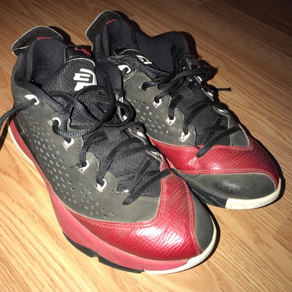 Jordan cp3’s (size 5) 63$ or best offer - Picture 3 of 3